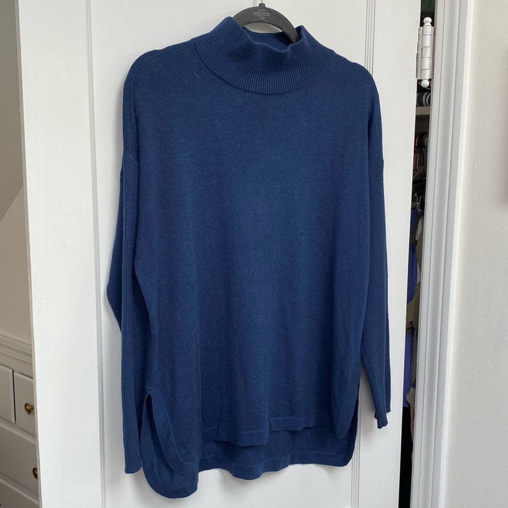 Vince Camuto fine knit turtleneck